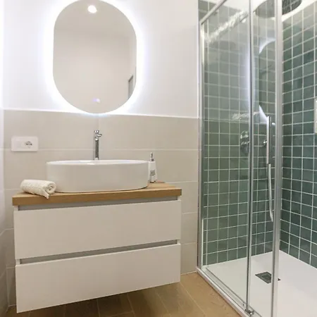 Apartamento Pino Marino - Old Town Flat With Balcony *